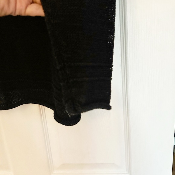Lord & Taylor Woman Black Lightweight Knit Sweater Size 1X - Picture 3 of 10